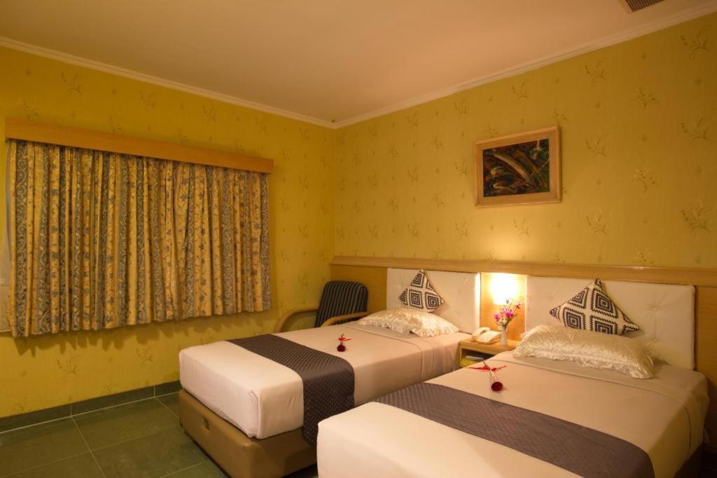 Classic Hotel Jakarta Exterior photo